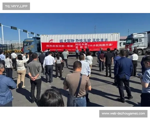 新疆双城拳击盛会迁至霍尔果斯 口岸城市见证跨国体育友谊与交流